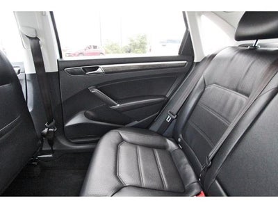 2018 Volkswagen Passat 2.0T SE w/Technology Auto