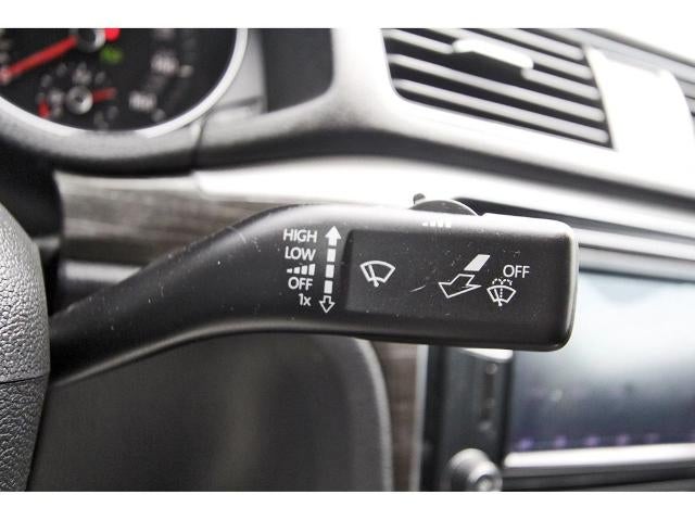 2018 Volkswagen Passat 2.0T SE w/Technology Auto