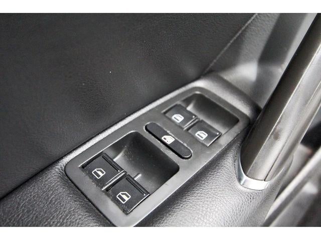 2018 Volkswagen Passat 2.0T SE w/Technology Auto