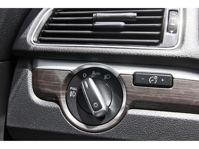 2018 Volkswagen Passat 2.0T SE w/Technology Auto