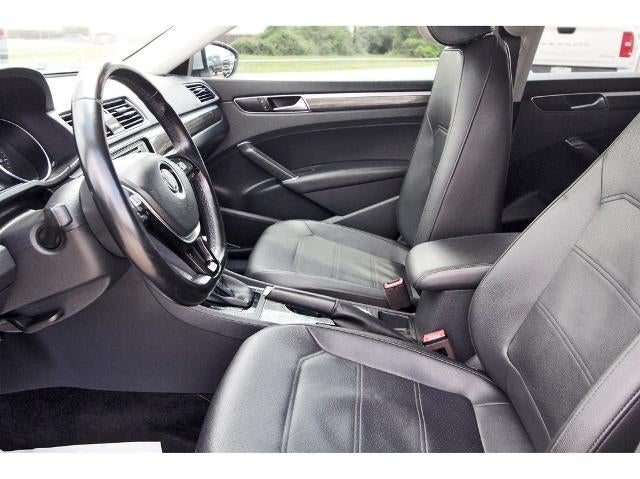2018 Volkswagen Passat 2.0T SE w/Technology Auto