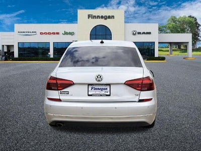 2018 Volkswagen Passat 2.0T SE w/Technology Auto