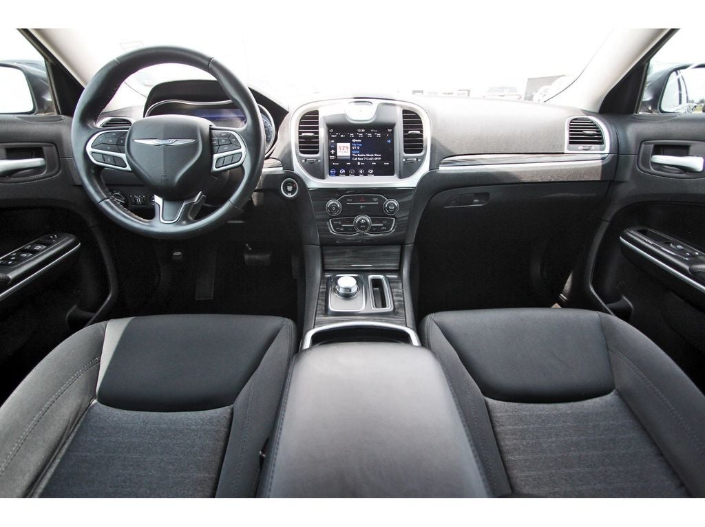 2020 Chrysler 300 Touring