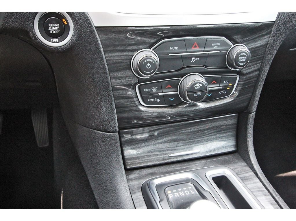 2020 Chrysler 300 Touring