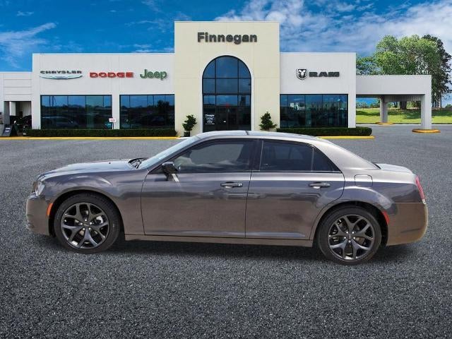 2023 Chrysler 300 Touring RWD