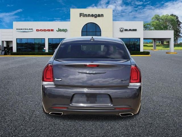2023 Chrysler 300 Touring RWD