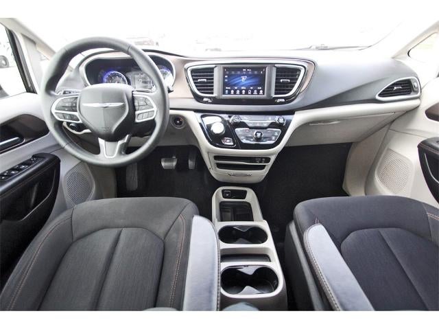 2018 Chrysler Pacifica L FWD