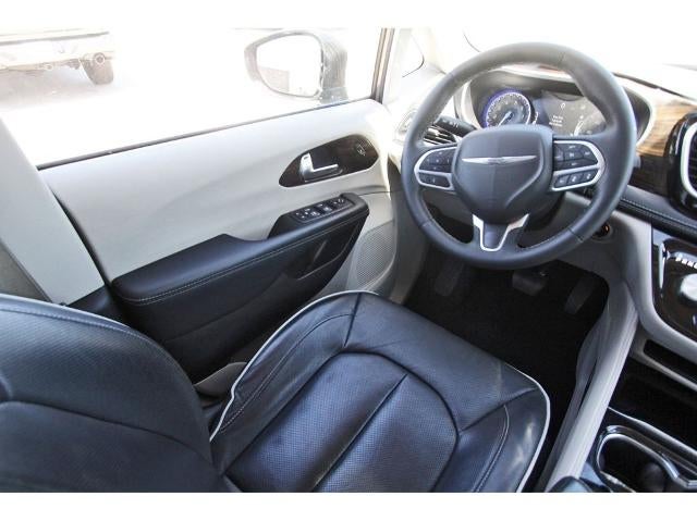 2023 Chrysler Pacifica Limited FWD
