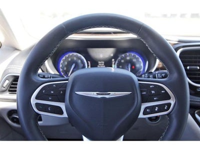 2023 Chrysler Pacifica Limited FWD