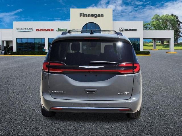 2023 Chrysler Pacifica Limited FWD