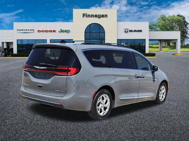2023 Chrysler Pacifica Limited FWD