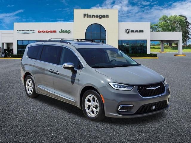 2023 Chrysler Pacifica Limited FWD