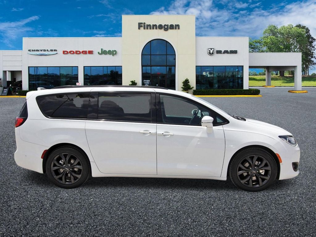 2020 Chrysler Pacifica Limited