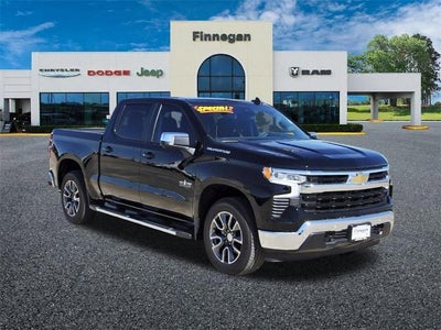 2025 Chevrolet Silverado 1500 Crew Cab Short Box 4-Wheel Drive LT 1LT