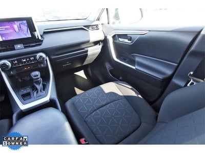 2023 Toyota RAV4 XLE FWD (GS)