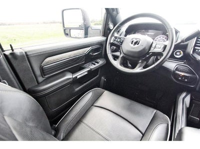 2025 RAM 3500 Limited 4x4 Mega Cab 6'4" Box