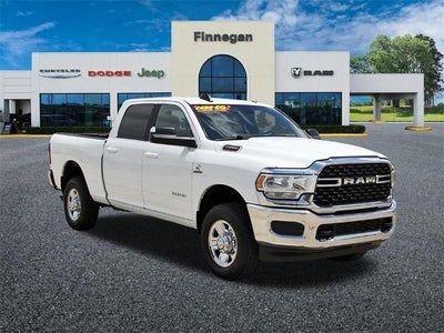 2022 RAM 2500 Big Horn 4x4 Crew Cab 6'4" Box
