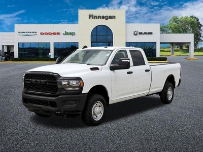 2023 RAM 2500 Tradesman 4x4 Crew Cab 8' Box