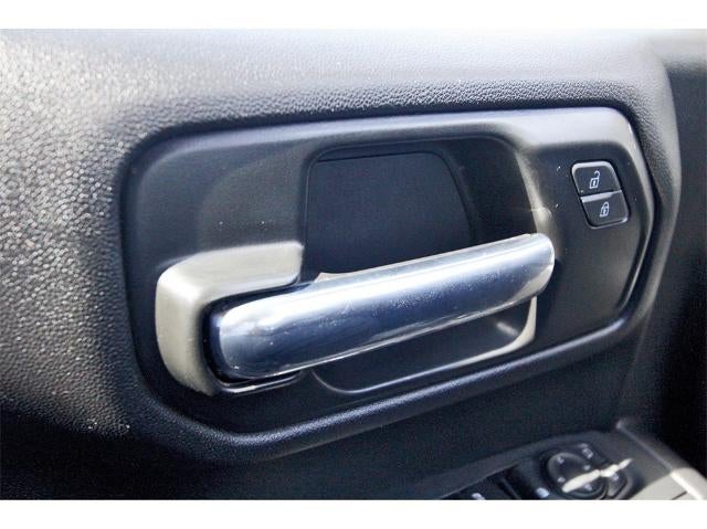 2022 Chevrolet Silverado 1500 Crew Cab Short Box 2-Wheel Drive Custom