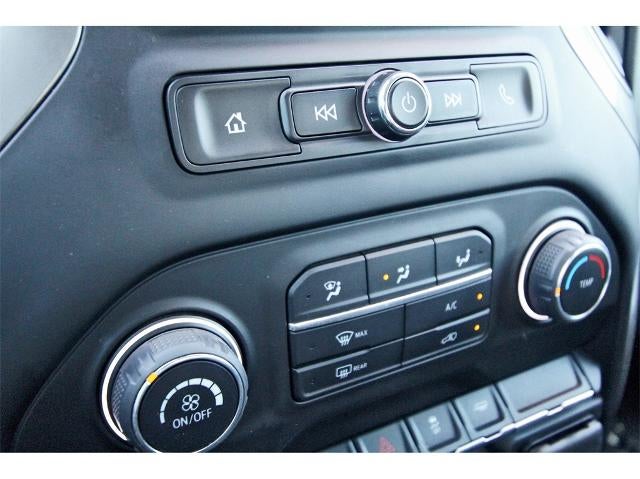 2022 Chevrolet Silverado 1500 Crew Cab Short Box 2-Wheel Drive Custom