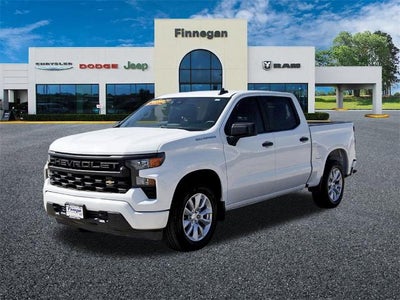 2022 Chevrolet Silverado 1500 Crew Cab Short Box 2-Wheel Drive Custom
