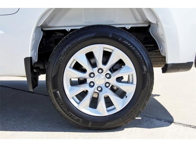 2022 Chevrolet Silverado 1500 Crew Cab Short Box 2-Wheel Drive Custom