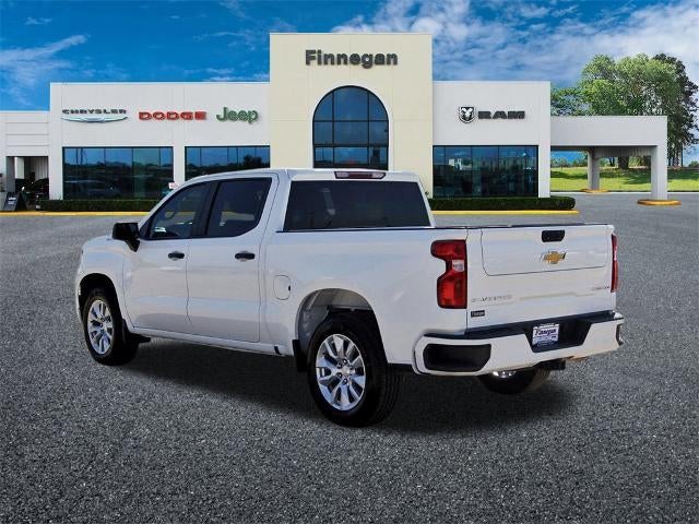 2022 Chevrolet Silverado 1500 Crew Cab Short Box 2-Wheel Drive Custom