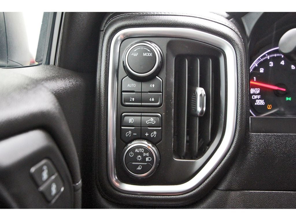 2020 Chevrolet Silverado 1500 4WD Crew Cab Short Bed RST