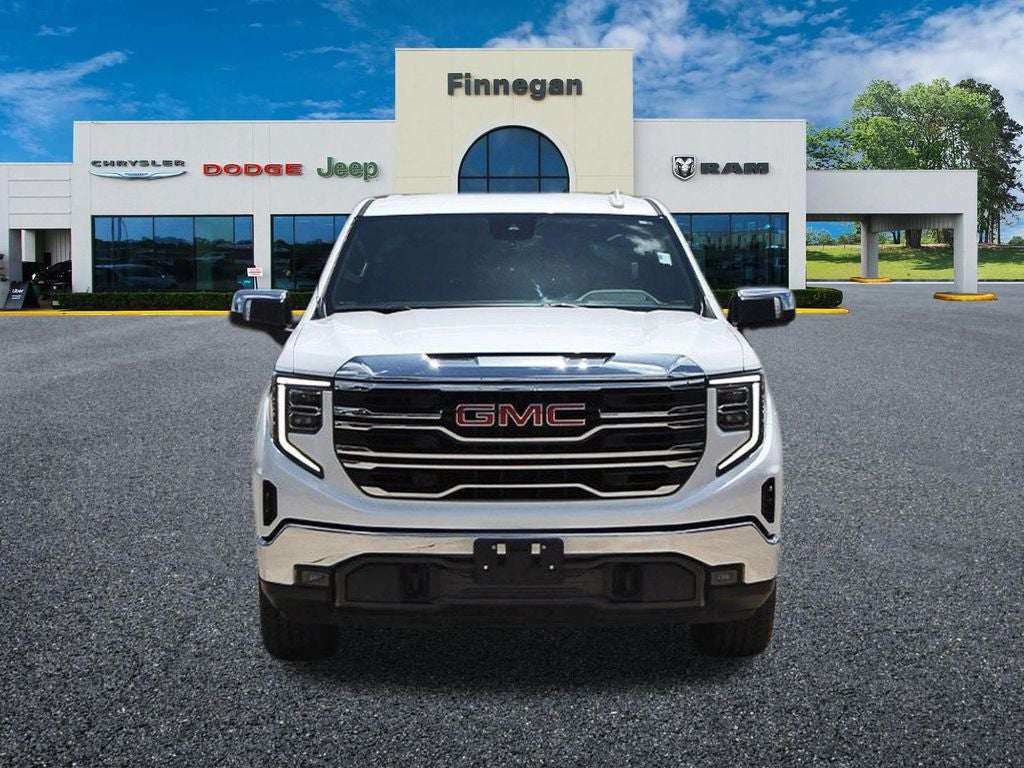 2023 GMC Sierra 1500 4WD Crew Cab Short Box SLT