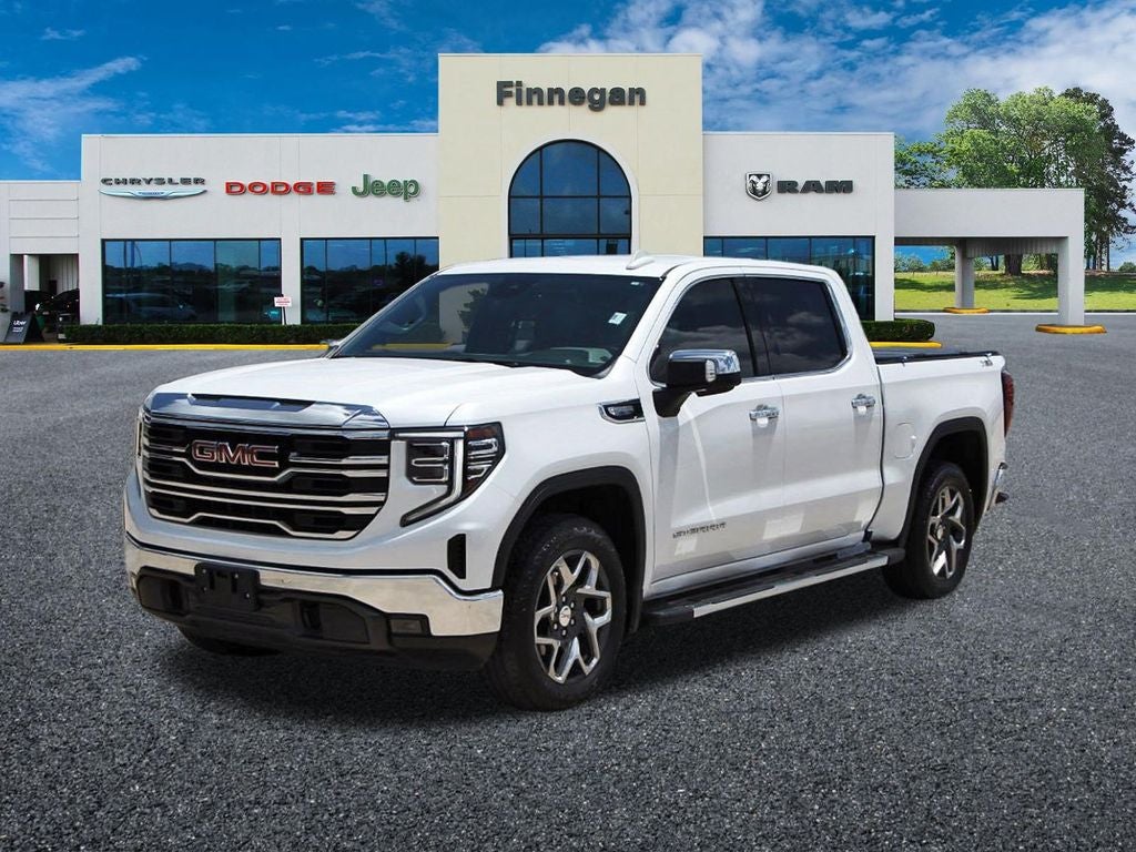 2023 GMC Sierra 1500 4WD Crew Cab Short Box SLT