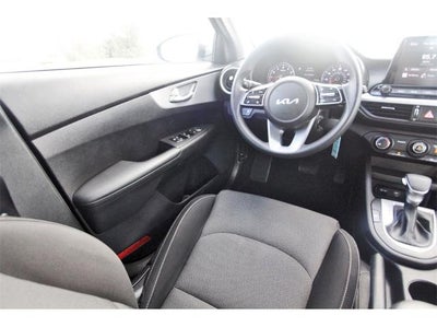 2023 Kia Forte LXS IVT