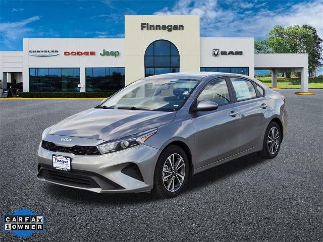 2023 Kia Forte LXS IVT
