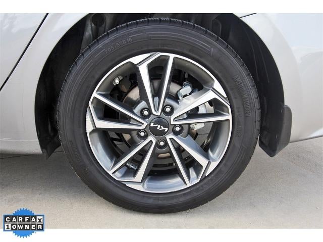 2023 Kia Forte LXS IVT