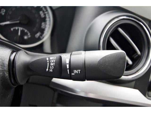 2023 Toyota Tacoma 2WD 2WD SR5 Double Cab 5' Bed V6 AT (GS)