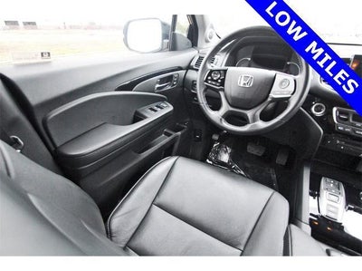 2022 Honda Pilot Touring 8-Passenger 2WD