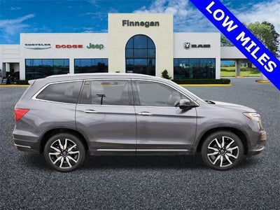 2022 Honda Pilot Touring 8-Passenger 2WD