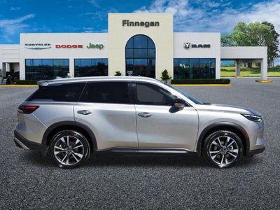 2023 INFINITI QX60 LUXE Bose Audio - Pano Roof