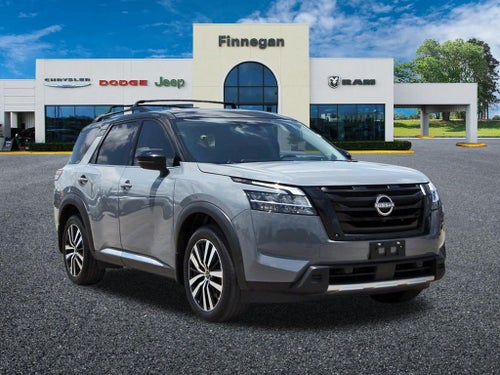 2023 Nissan Pathfinder Platinum FWD