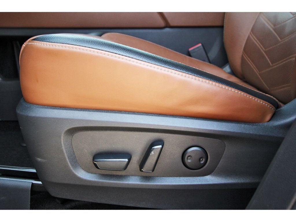 2023 Nissan Pathfinder Platinum FWD
