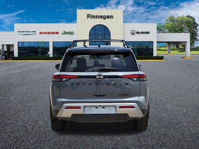 2023 Nissan Pathfinder Platinum FWD