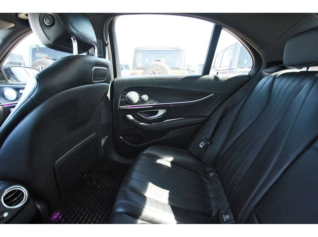 2018 Mercedes-Benz E 300 E 300