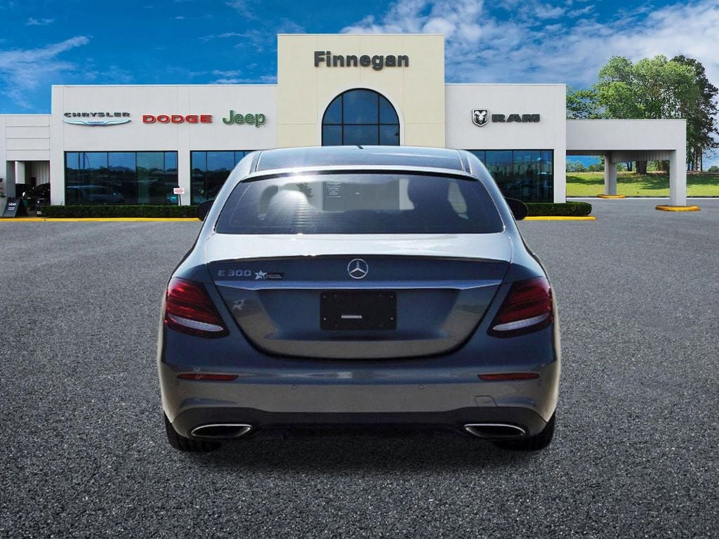 2018 Mercedes-Benz E 300 E 300