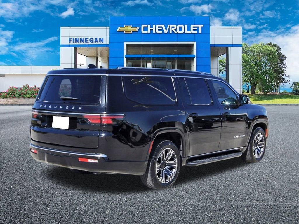 2023 Jeep Wagoneer L BASE