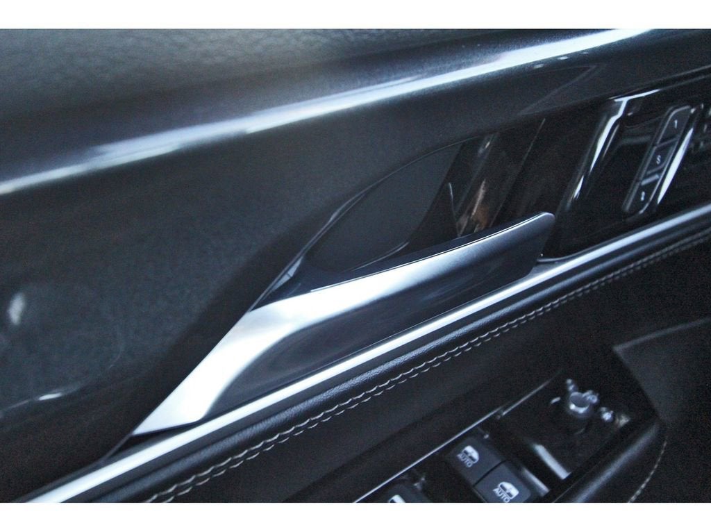 2023 Jeep Wagoneer L BASE