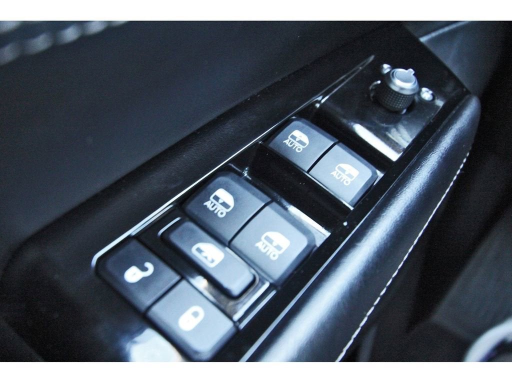 2023 Jeep Wagoneer L BASE