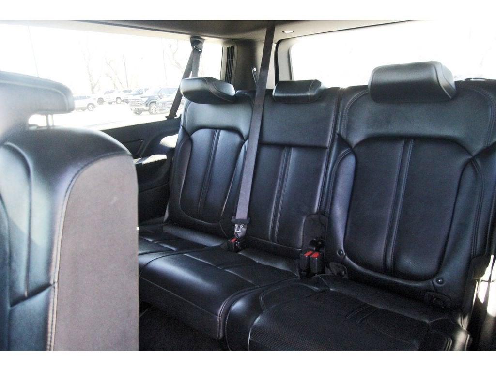 2023 Jeep Wagoneer L BASE