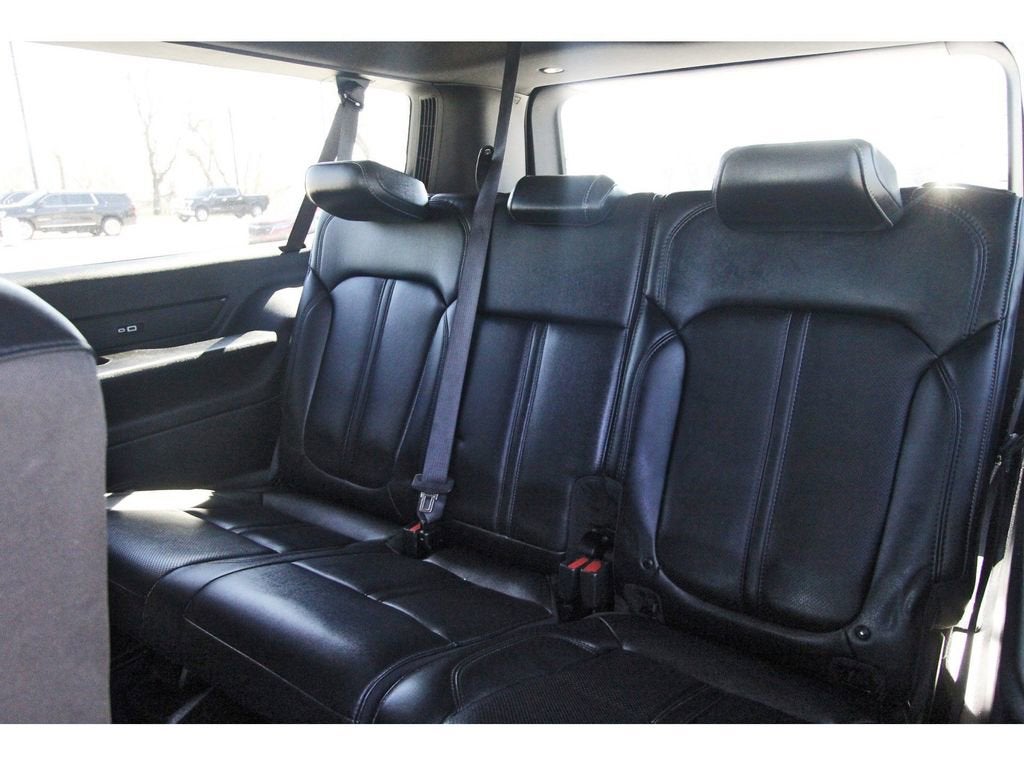 2023 Jeep Wagoneer L BASE