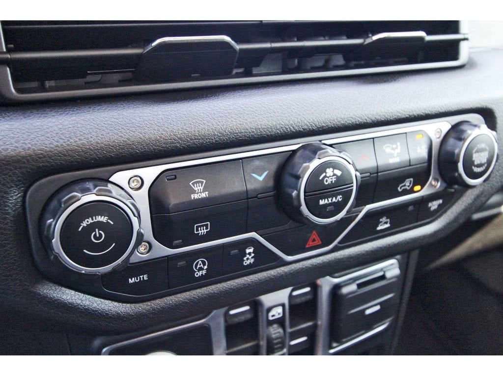 2024 Jeep Gladiator Nighthawk