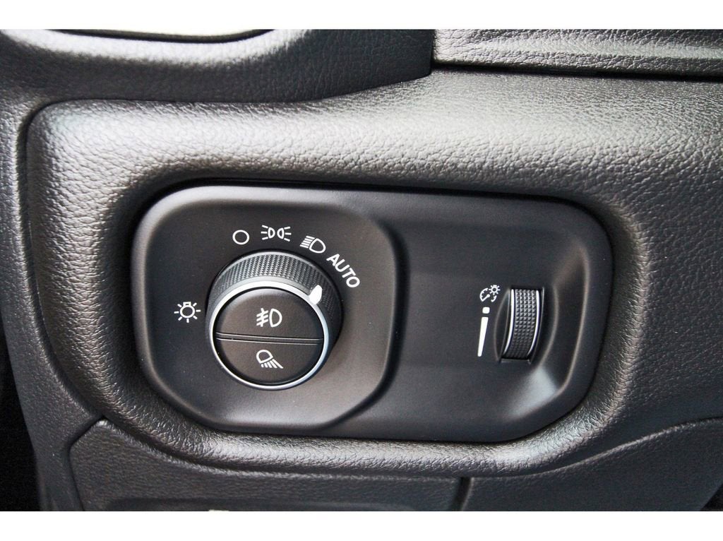 2025 RAMT RAMT15 TRADESMAN