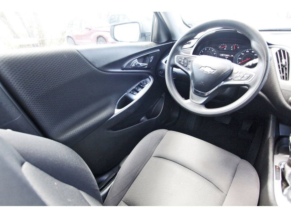 2023 Chevrolet Malibu LS